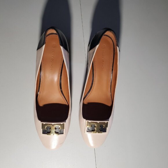 Gold 'T' Hardware Block Heels Sz 10C - Picture 2 of 16